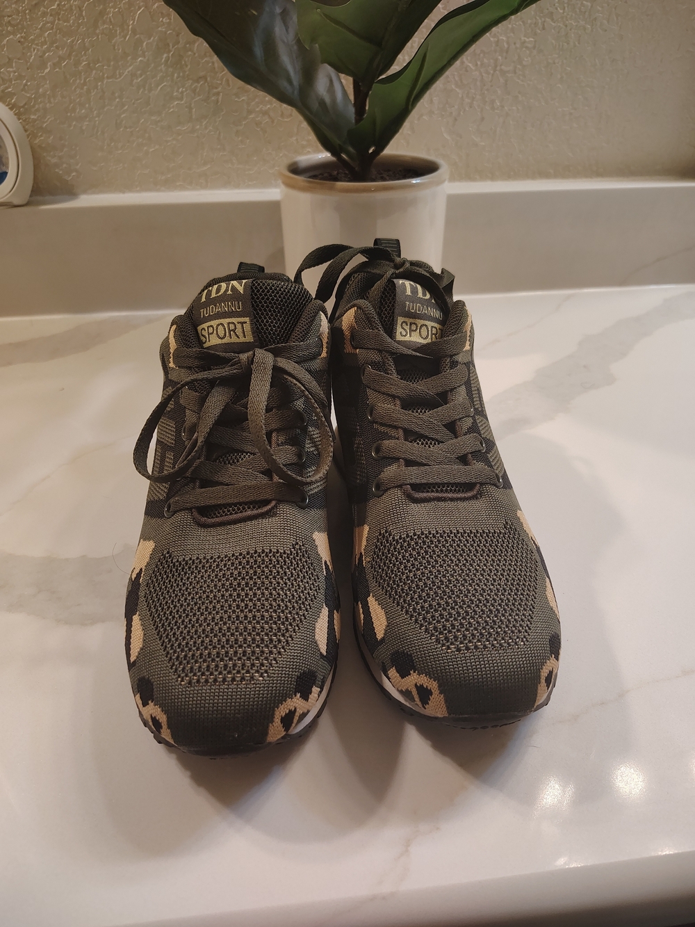 Tudanni Sport Women's Olive Green Leopard-Accent Athletic Sneakers